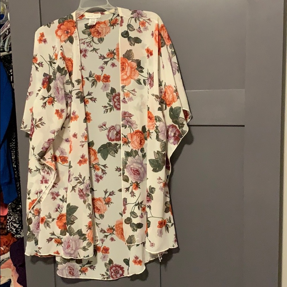 Emory Park floral kimono